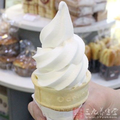 1个甜筒=2勺油+6块糖 需快走一小时才能将热