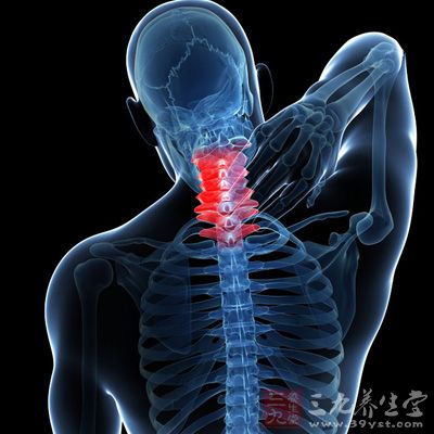 颈椎病最爱缠上低头族 病例逐渐增多