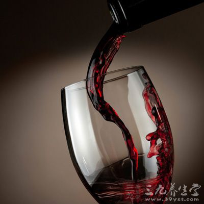 喝红酒的好处 喝红酒美容减肥利于消化(3)