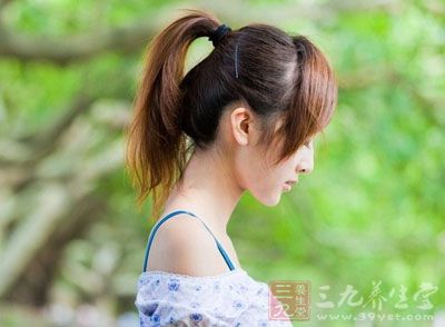 <em>头发分叉怎么办</em> 7招帮你重塑<em>柔顺</em>秀发 - 三九养