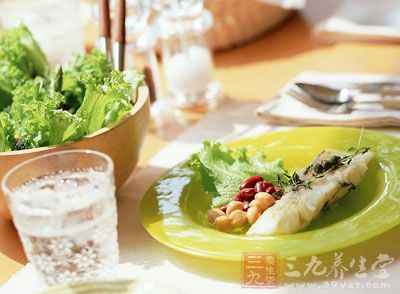 吃大餐好约在中午 吃大餐好约在中午