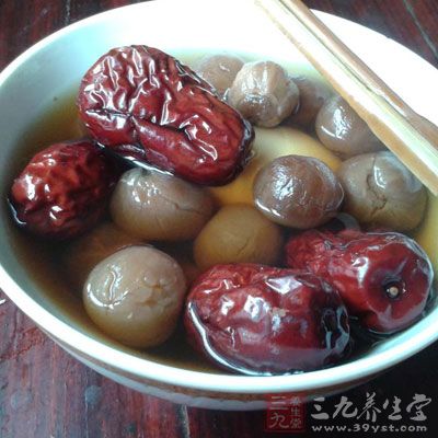 如能在粥中加些莲子、红枣、山药、桂圆等保健食品,则效果更佳 如能在粥中加些莲子、红枣、山药、桂圆等保健食品,则效果更佳