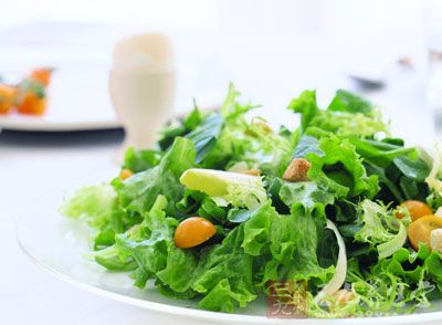 说到节后清理肠胃，人们容易想到的就是吃素