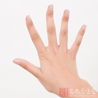 女性：无名指比食指长的，更具运动天分