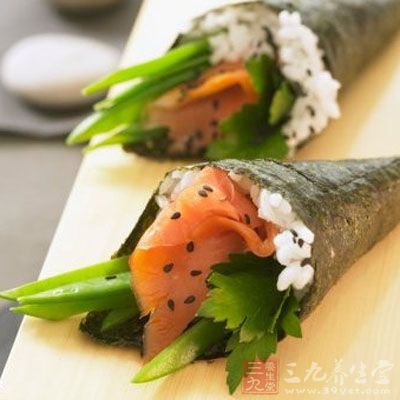 紫菜芝麻饭 紫菜芝麻饭