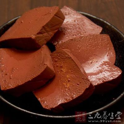 鸡肉、猪血、猪肝、红糖、赤豆等