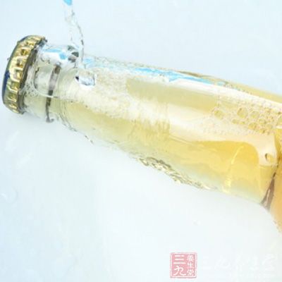 从现在开始给自己规定每天多喝一瓶啤酒