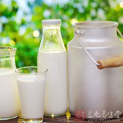 每天喝牛奶远离乳腺癌 每天喝牛奶远离乳腺癌