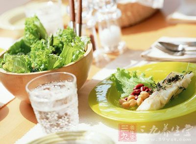 好的医生是自己，好的医院是厨房，好的药物是食物