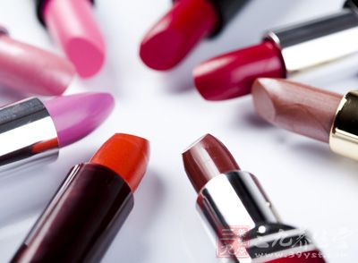 银饰测唇膏重金属 你可别天真了