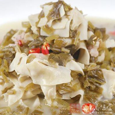 材料:雪里蕻300克,百叶1束(约10片 材料:雪里蕻300克,百叶1束(约10片