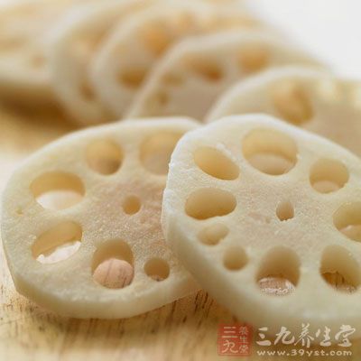 產(chǎn)婦多吃蓮藕，能及早清除腹內(nèi)積存的淤血