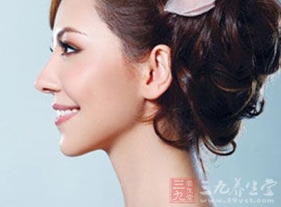 怎样才能瘦脸 按摩加食疗帮你快速塑小脸