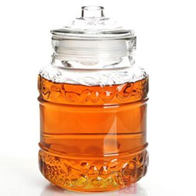 本药酒可滋补肝肾、益精明目 本药酒可滋补肝肾、益精明目