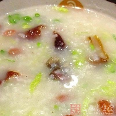 从长寿老人的饮食习惯看无一不喜欢喝粥