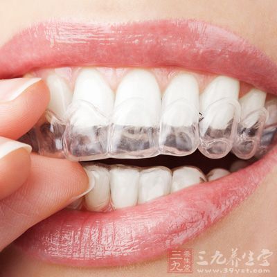 牙托美白对于敏感性牙齿容易引起不适