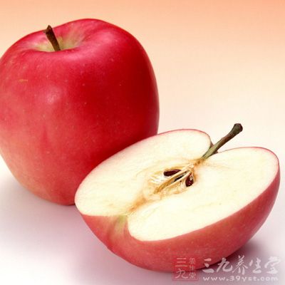 每天吃幾個(gè)蘋(píng)果或喝幾杯蘋(píng)果汁，可預(yù)防膽結(jié)石