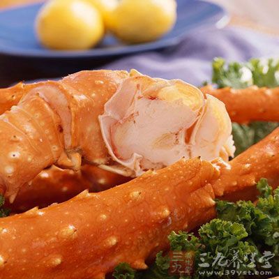 蟹肉滋味鮮美，而且富含蛋白質(zhì)和硒、鋅等營養(yǎng)素