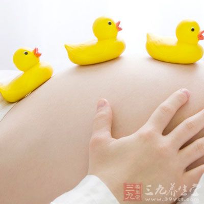 女性曾生过巨大儿(出生体重超过4kg)，或患过妊娠糖尿病