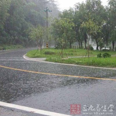 梅雨季节一来，我们总有一种湿嗒嗒的感受