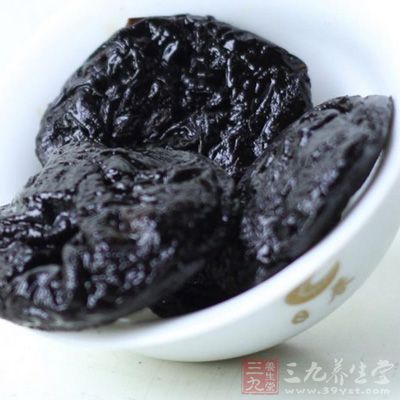 西梅的苦酸能強(qiáng)化肝臟功能，消除疲勞