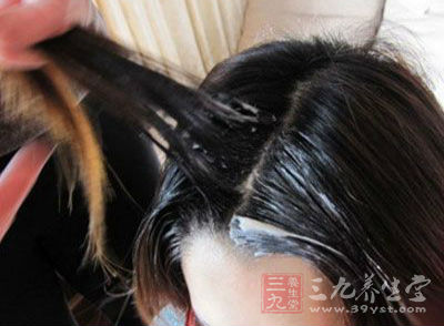 长期染发用含汞化妆品小心肾损害