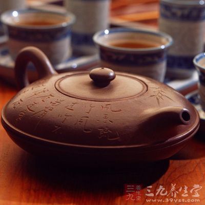 壺經(jīng)養(yǎng)護彰顯美韻，本來就是喝茶休閑或以茶修身養(yǎng)心活動的一個副產(chǎn)品