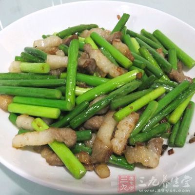 蒜苔炒肉的做法