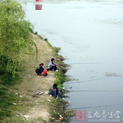 四忌： 刹鱼轻重不分，小鱼重刹