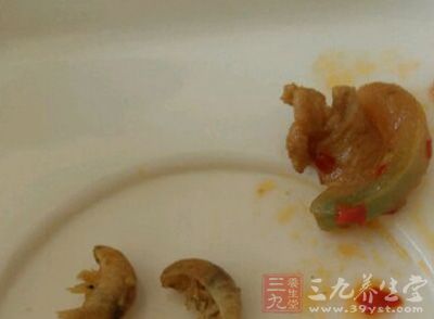 网曝江西学子家园小虾米中吃出硬壳虫