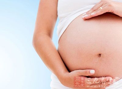 在怀孕的时候，孕妇钙质的流失达到了30%到40%