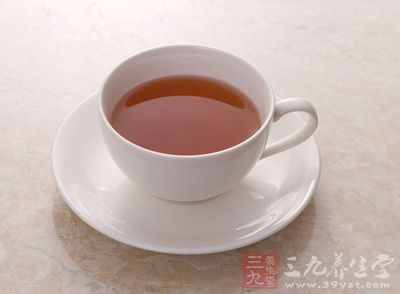 一些上班族白领等可以饮用红茶，不仅可以消除疲劳还可以防止口臭