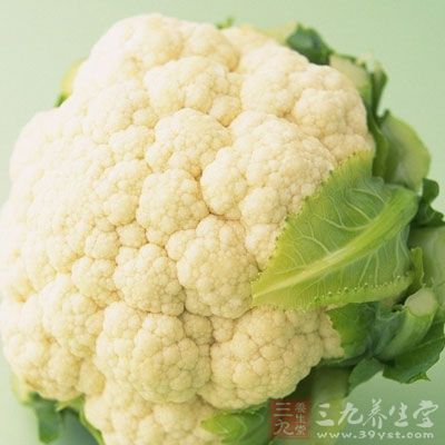 维生素K存在与一些蔬菜中，如菜花、白菜、菠菜、莴芹、酸菜等