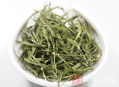 竹葉青茶中含有可以強心、平滑肌膚的咖啡堿