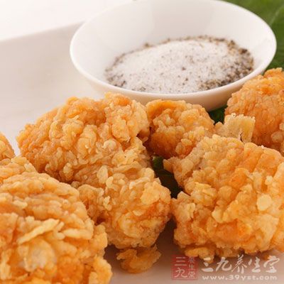 油炸的食物，通常都是将一样事物裹在面糊中然后进行深炸