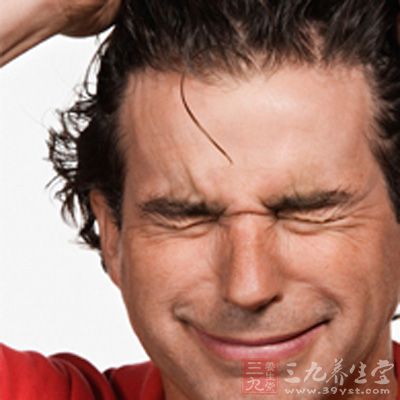 秃顶<em>怎么办</em> 男人<em>如何处理</em>好自己的足球场