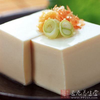 豆腐是高矿物质和低脂肪的食品，能加快新陈代谢