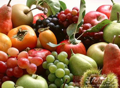 为保持营养平衡，应同时食用新鲜蔬菜和水果