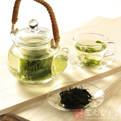 苦丁茶在茶叶中素有“茶胆”的名声