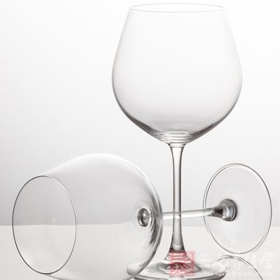 葡萄酒怎么喝 如何选择葡萄酒杯(5)