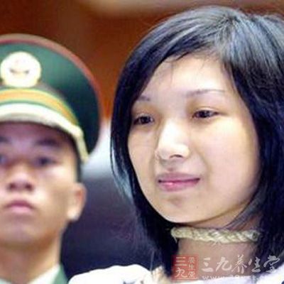 揭秘全球最性感美女罪犯