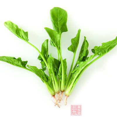 进食新鲜绿叶蔬菜