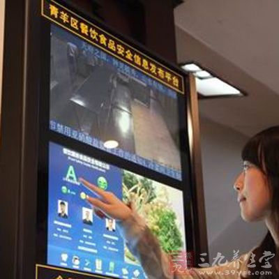 成都推广实施明厨亮灶工程