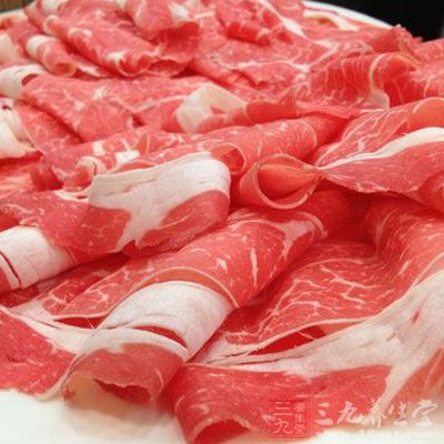 夏天一定要少吃太熱的食物，如羊肉、狗肉等