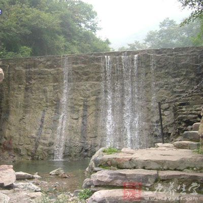 九里沟是王屋山国家风景名胜区的重要组成部分，位于河南省济源市西北15公里的思礼乡境内