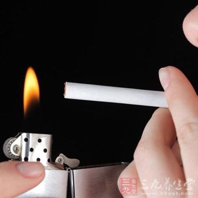 烟和酒是极酸的酸性物质，长期吸烟喝酒的人，极易导致酸性体质