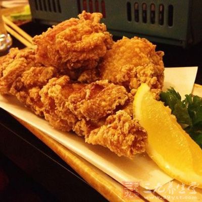 从营养素理论上,鸡和啤酒都是高热量食物 从营养素理论上,鸡和啤酒都是高热量食物