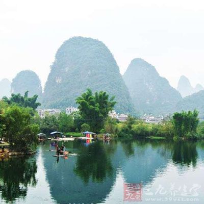 桂林漓江风景区是世界上规模大、风景美的岩溶山水游览区