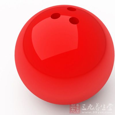 您在买保龄球时,至少要买三项东西,也就是球、鞋和球包 您在买保龄球时,至少要买三项东西,也就是球、鞋和球包