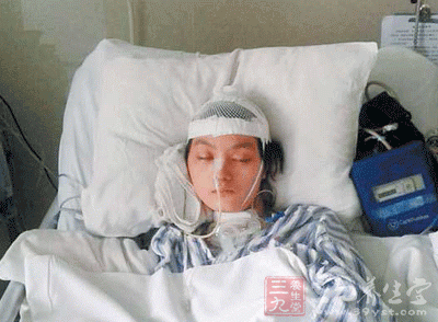 1.66米<em>女生</em>在1.2米深泳池溺水成植物人